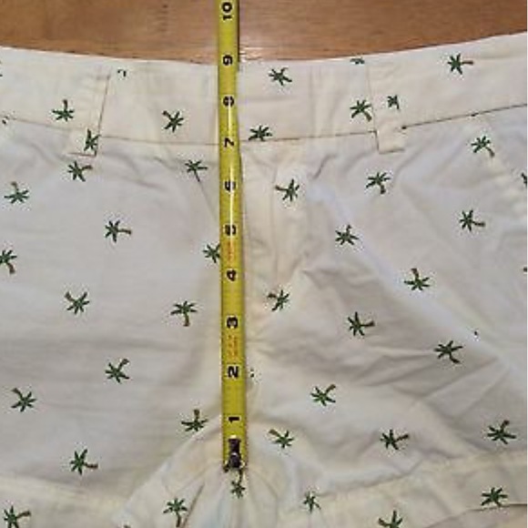 Uniqlo Ivory Green Palm Tree Flat front SHORTS 6 - Picture 3 of 9